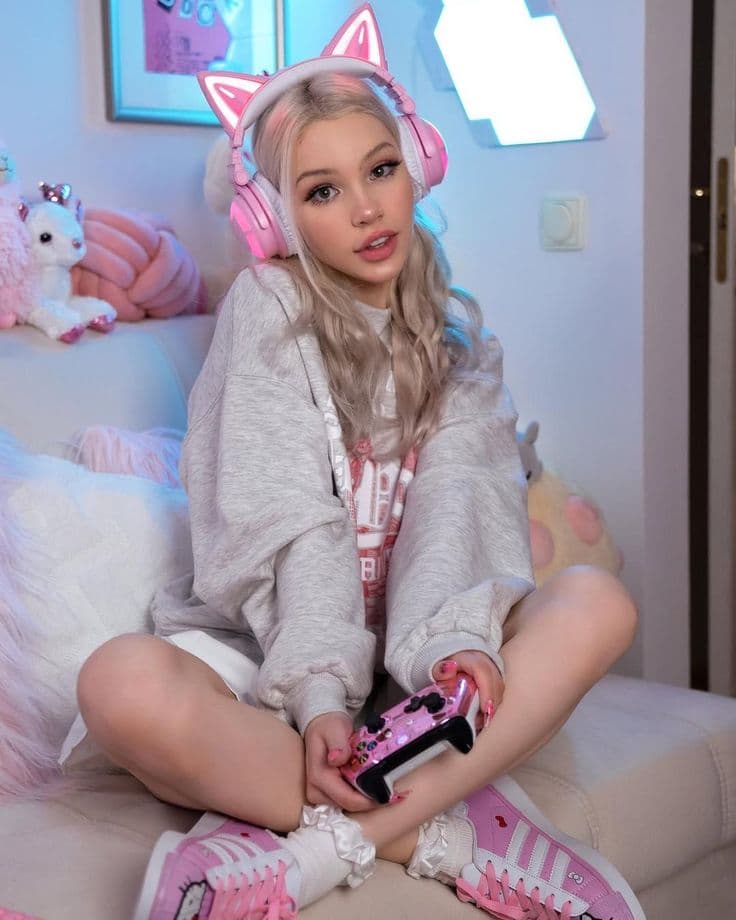 Belle Delphine β Ahegao Fanvue creator profile