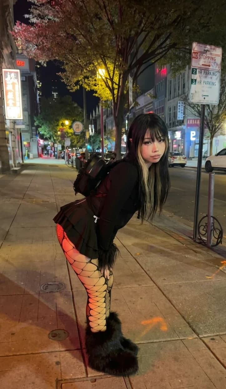 Mei Yuri – Pierced Fanvue creator profile